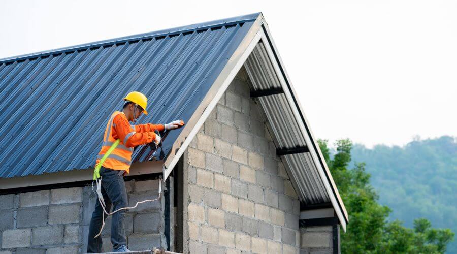 Expert Emergency Roof Repairs services in Brookpark, OH